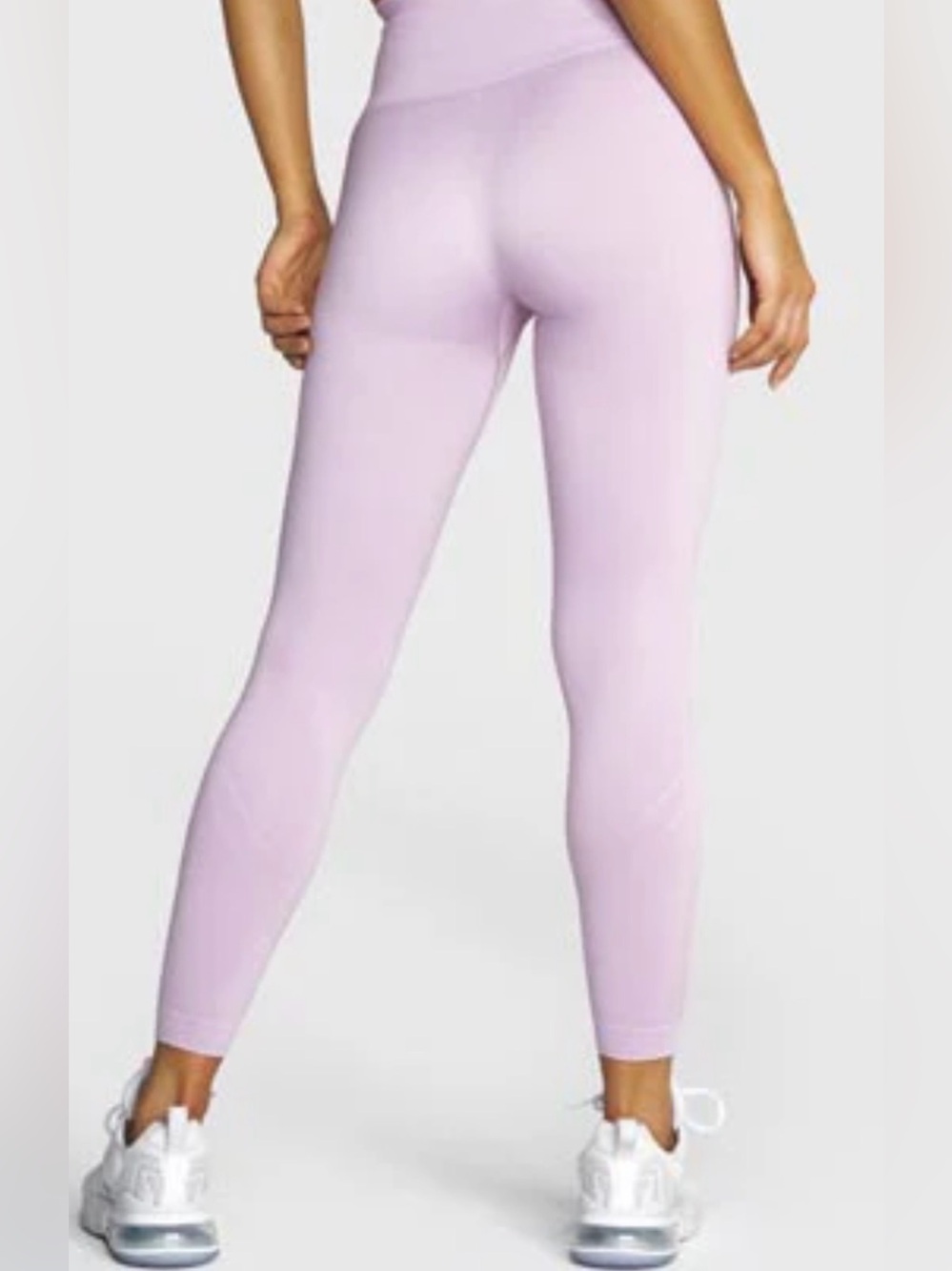 VSHRED Seamless Flex High-Waist Lilac Leggings for Women
Retails for $110